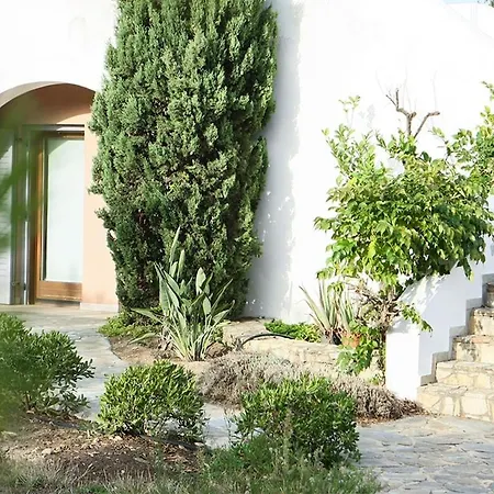 בית נופש Kumaro Beachfront Pool Farm Elaiokhorion