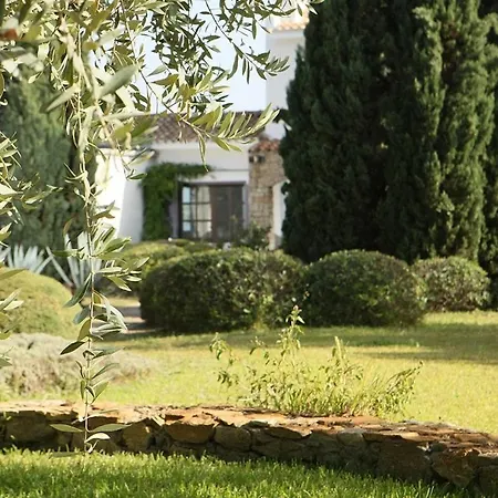 בית נופש Kumaro Beachfront Pool Farm