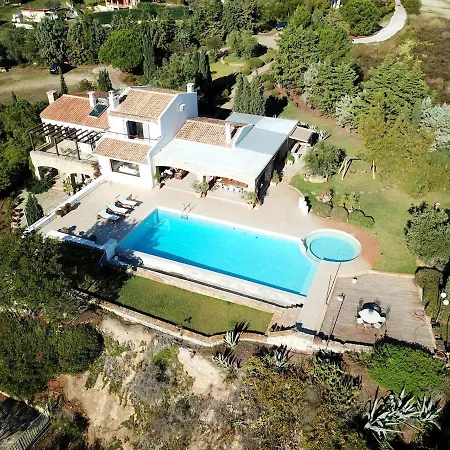 בית נופש Kumaro Beachfront Pool Farm